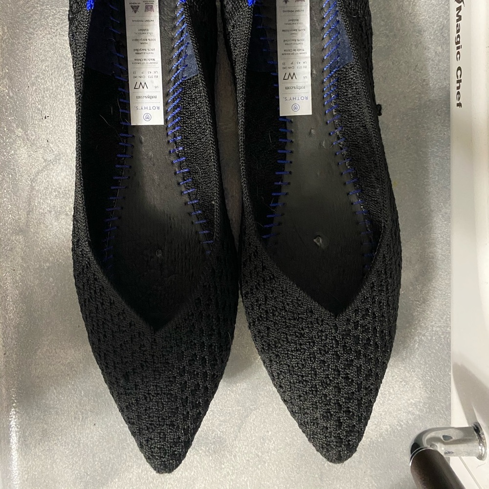 Rothy’s The Point women’s 7 black. GUC